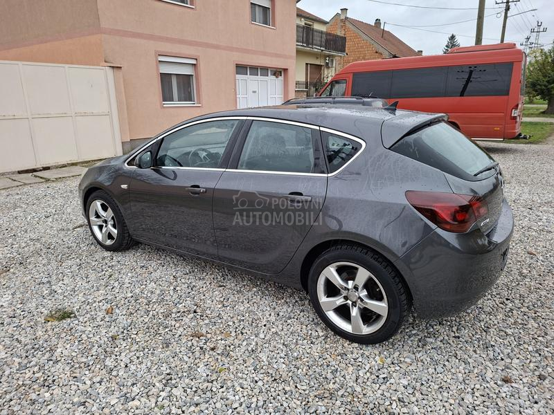 Opel Astra J 1.7 cdti