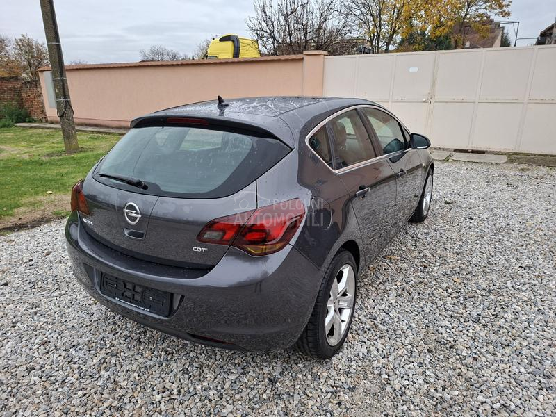 Opel Astra J 1.7 cdti
