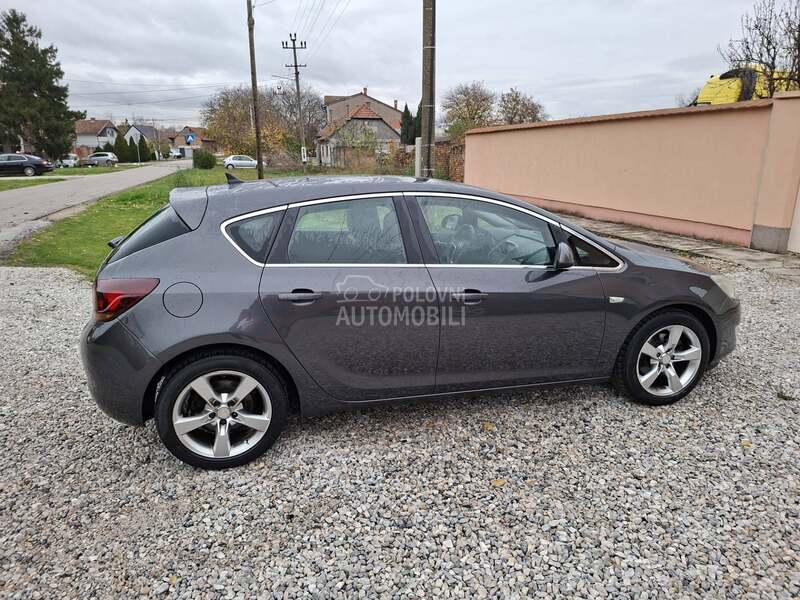 Opel Astra J 1.7 cdti