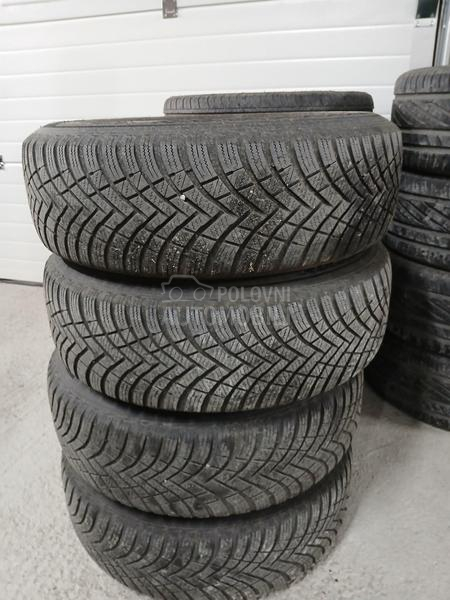 Hankook 215/65 R16 Zimska