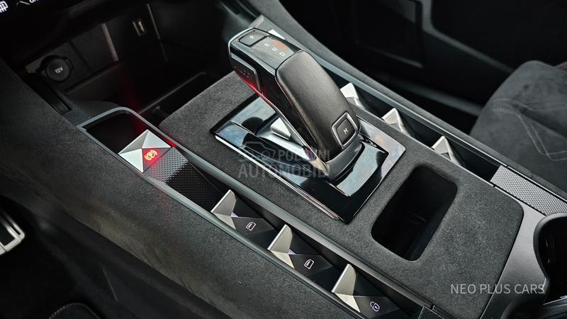 DS 7 1.5 Performance Line