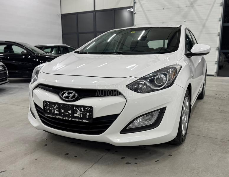 Hyundai i30 1.4B LED CH