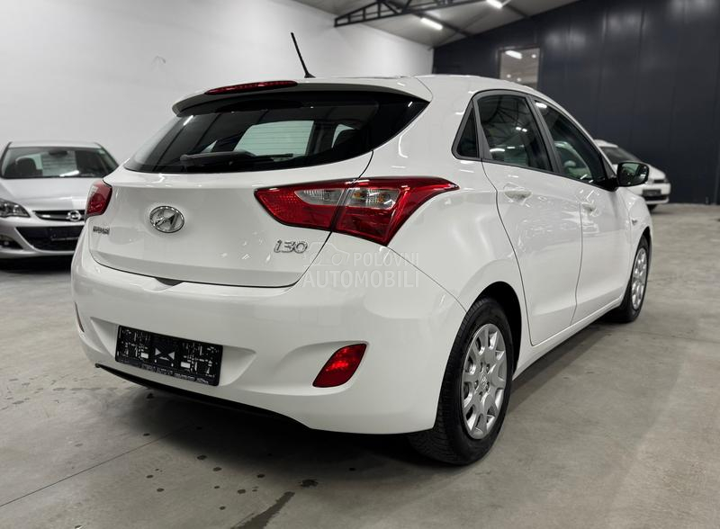 Hyundai i30 1.4B LED CH
