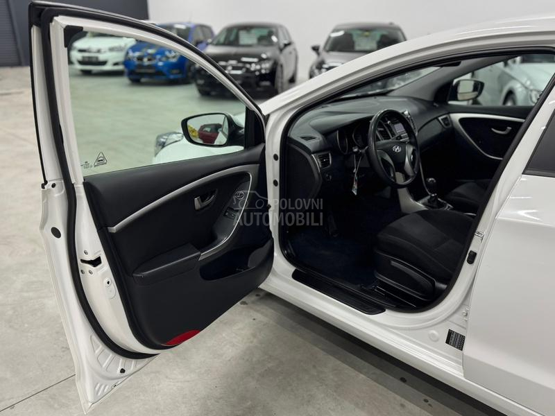 Hyundai i30 1.4B LED CH