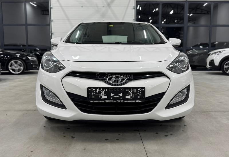 Hyundai i30 1.4B LED CH