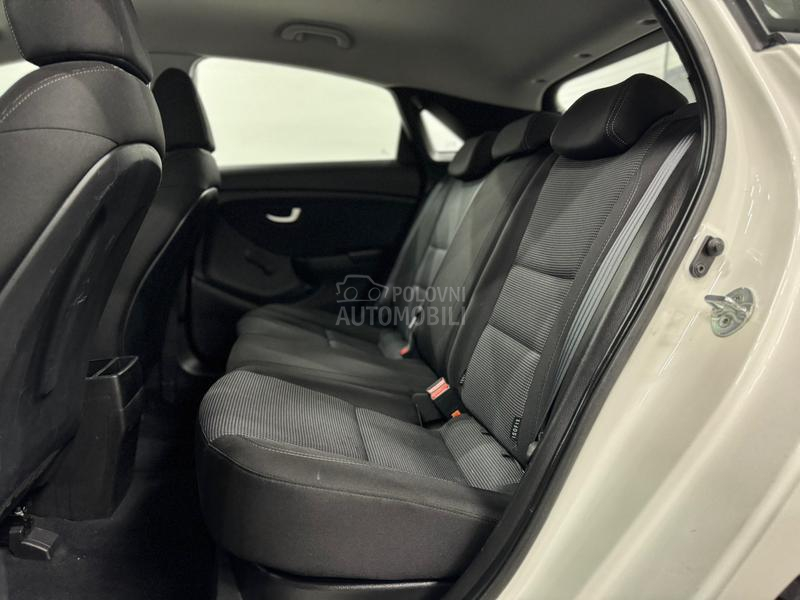Hyundai i30 1.4B LED CH
