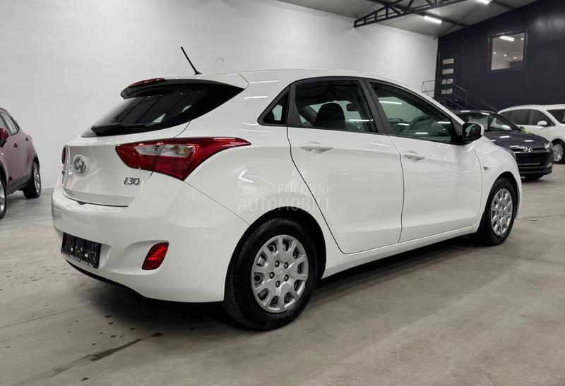 Hyundai i30 1.4B LED CH