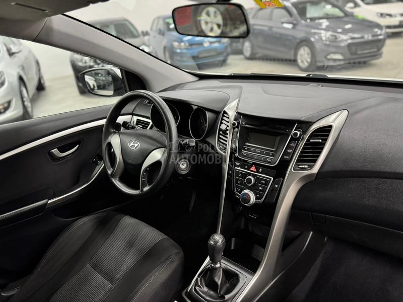 Hyundai i30 1.4B LED CH