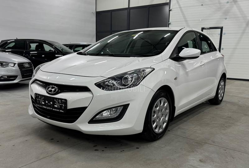 Hyundai i30 1.4B LED CH