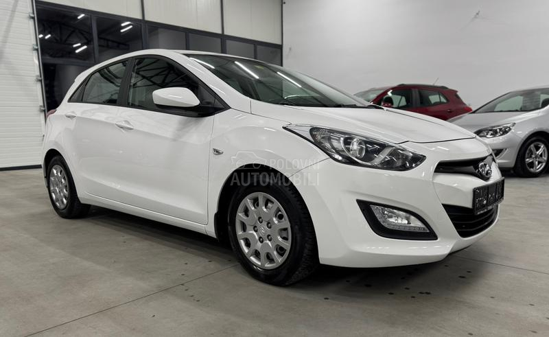 Hyundai i30 1.4B LED CH