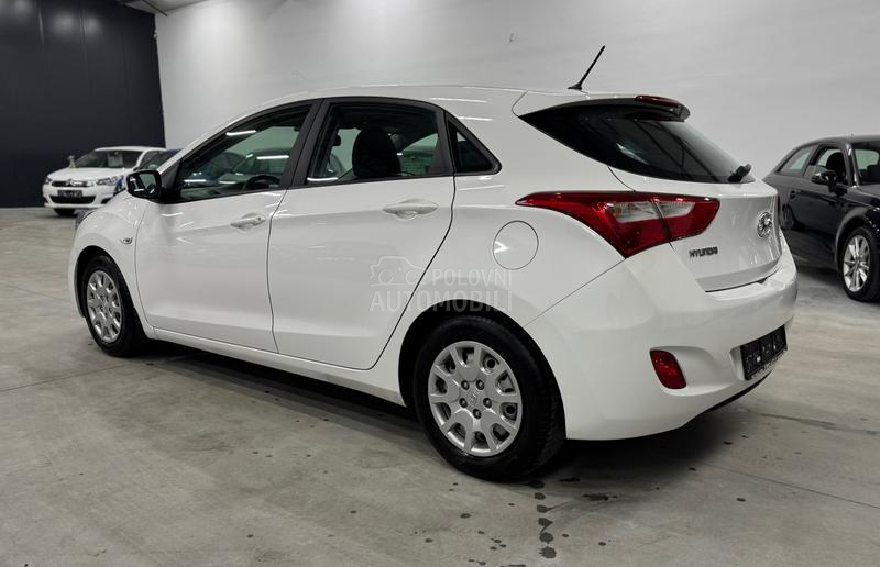 Hyundai i30 1.4B LED CH