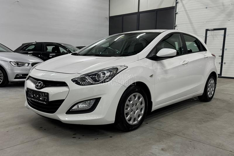 Hyundai i30 1.4B LED CH