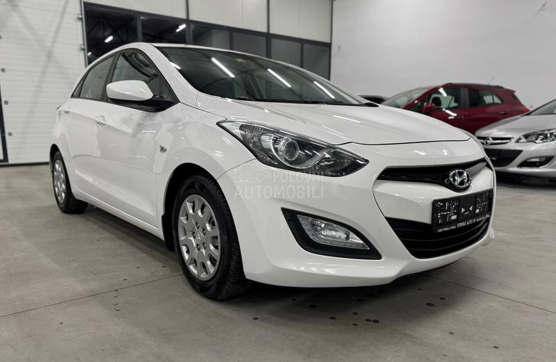 Hyundai i30 1.4B LED CH