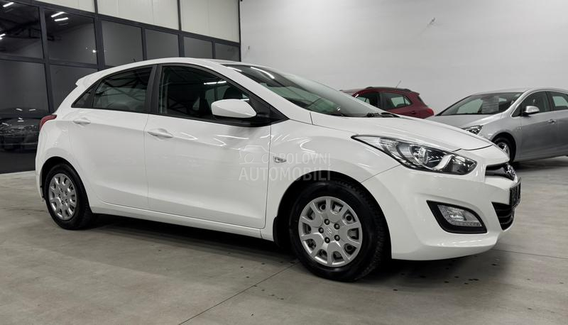 Hyundai i30 1.4B LED CH
