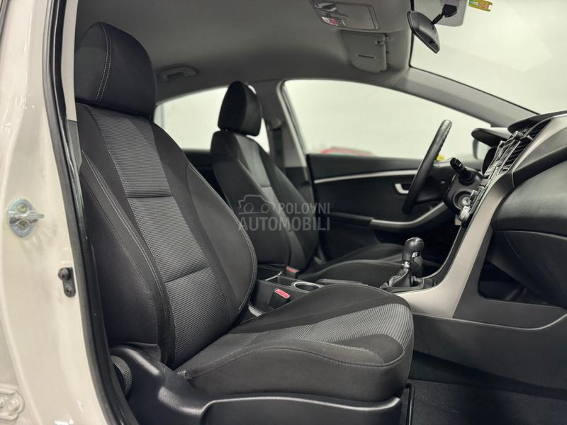 Hyundai i30 1.4B LED CH