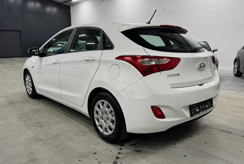 Hyundai i30 1.4B LED CH