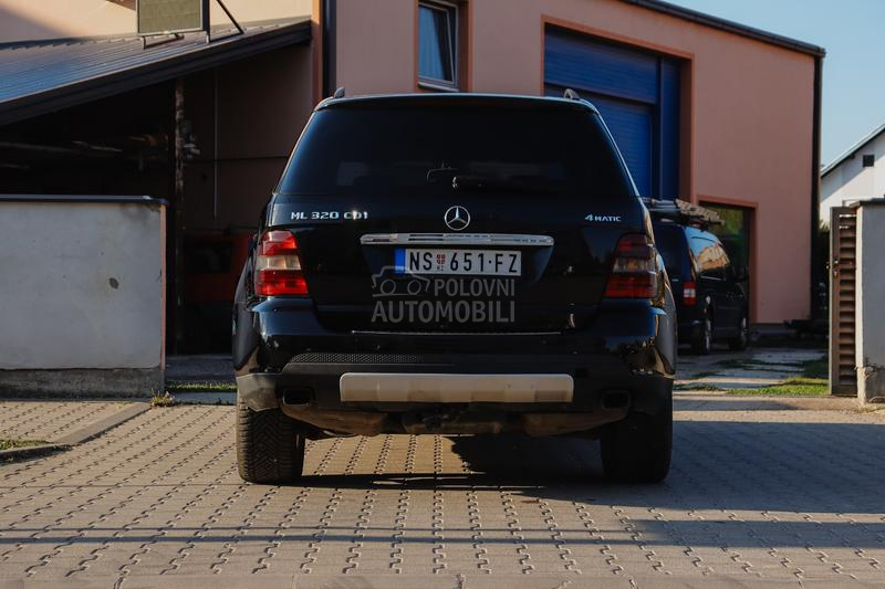 Mercedes Benz ML 320 