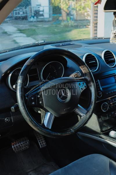 Mercedes Benz ML 320 