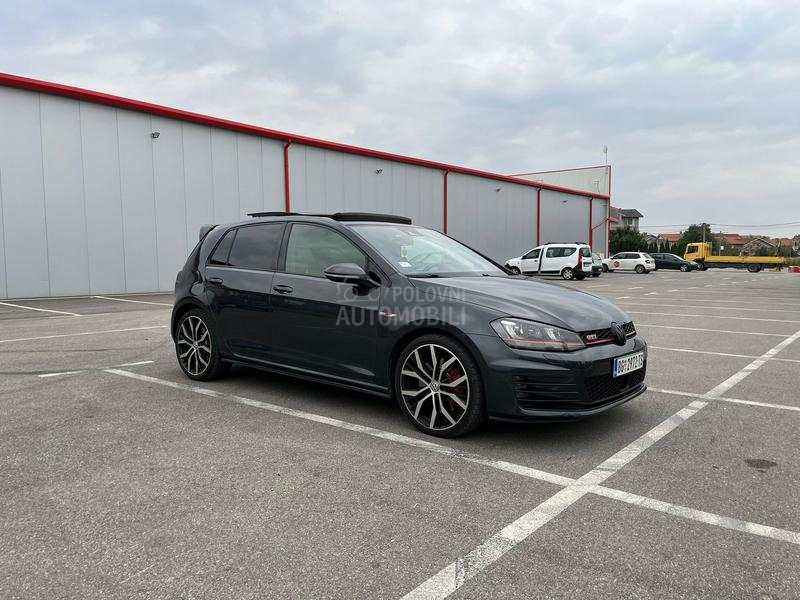 Volkswagen Golf 7 GTI