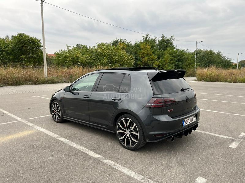 Volkswagen Golf 7 GTI