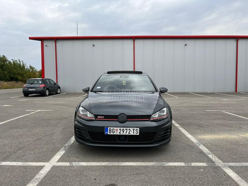 Volkswagen Golf 7 GTI