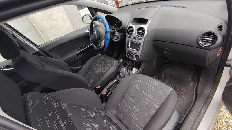 Opel Corsa D 