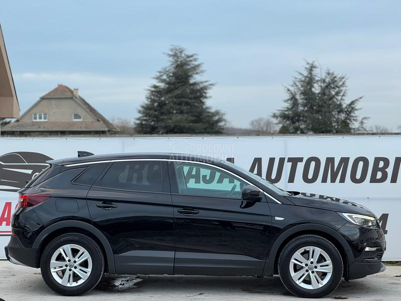 Opel Crossland X  LED