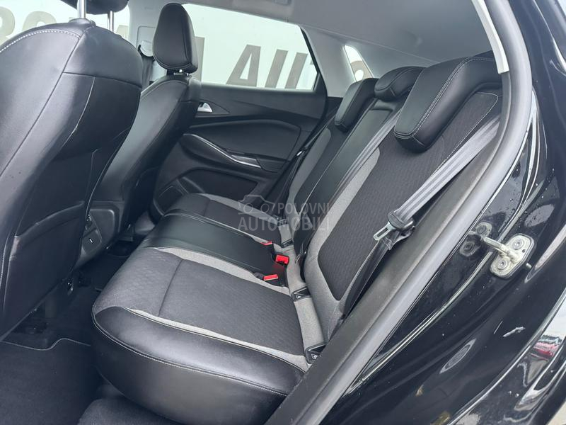 Opel Crossland X  LED