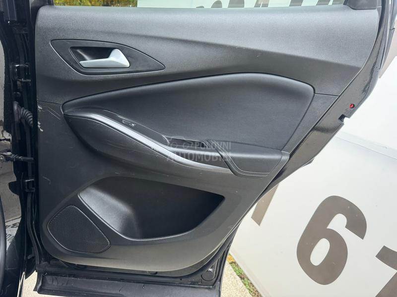 Opel Crossland X  LED