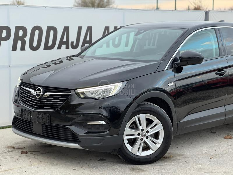 Opel Crossland X  LED