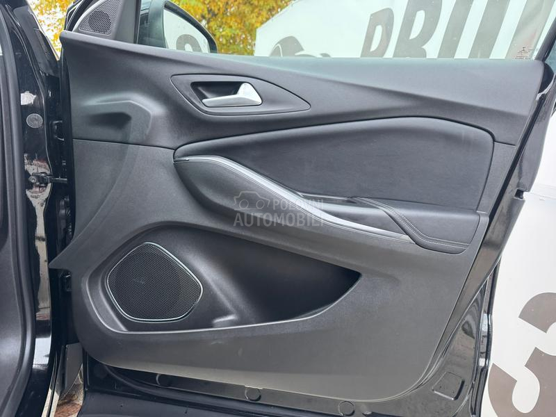 Opel Crossland X  LED