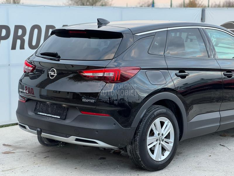 Opel Crossland X  LED