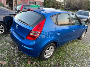 Polustranica desna za Hyundai i30 od 2007. do 2012. god.