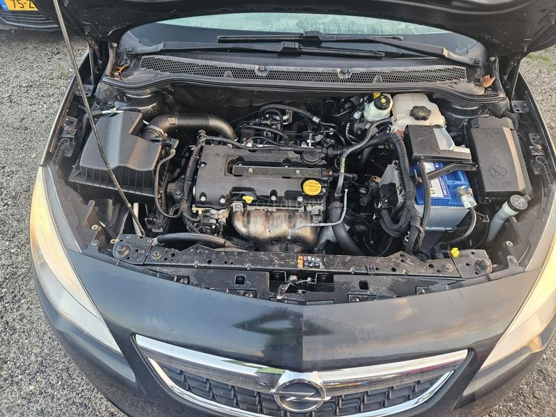 Opel Astra J 1.4 edition