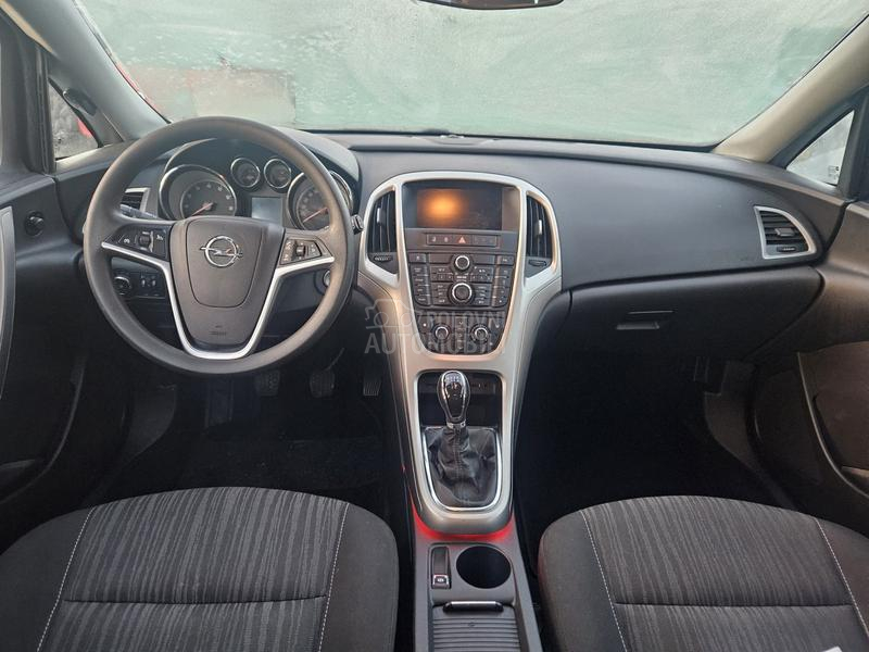 Opel Astra J 1.4 edition