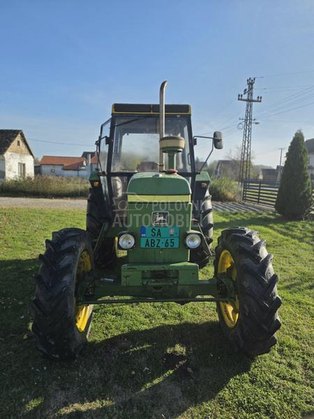 John Deere 3140