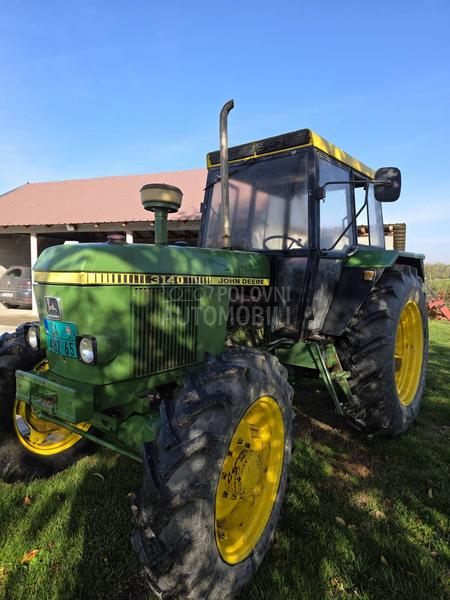 John Deere 3140