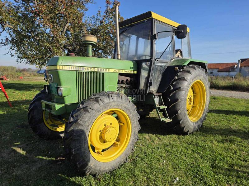 John Deere 3140