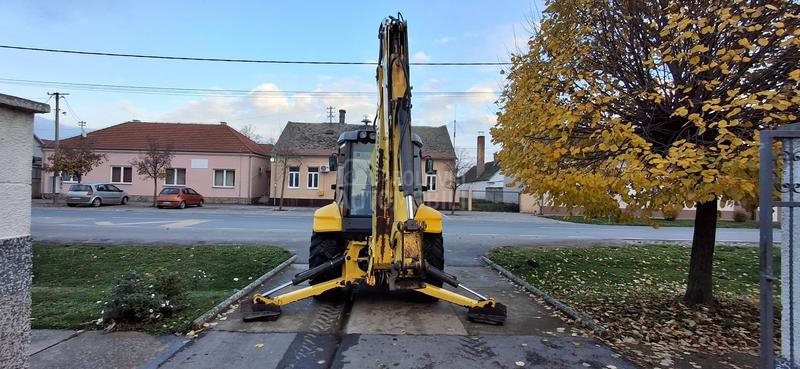 New Holland LB 110 B