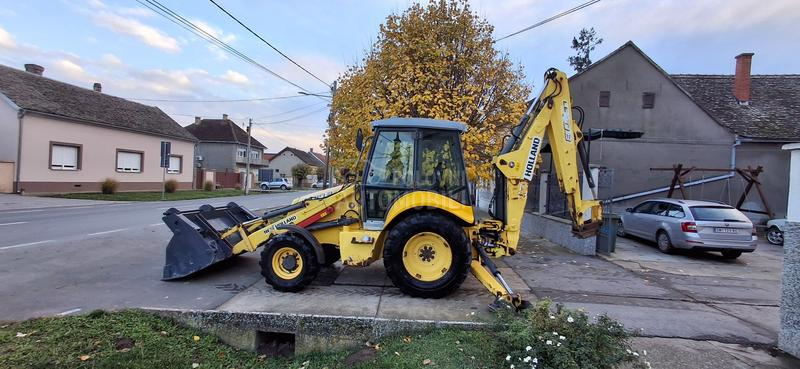 New Holland LB 110 B