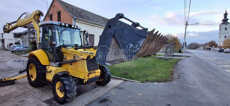 New Holland LB 110 B