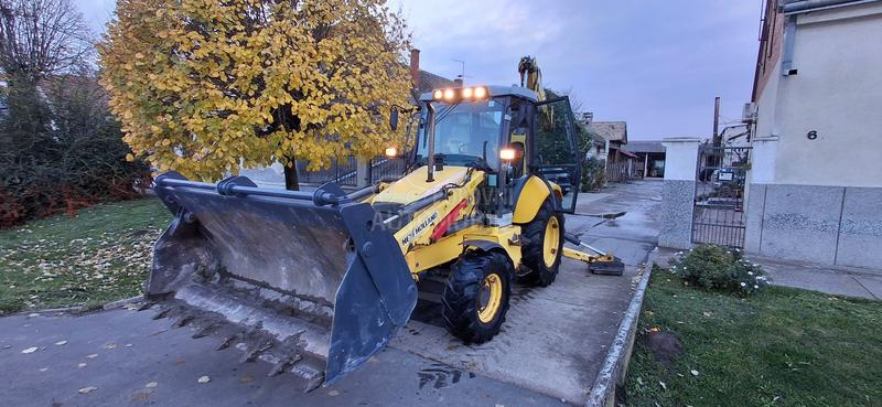 New Holland LB 110 B