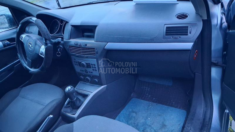 Opel Astra H 