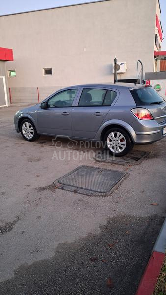 Opel Astra H 