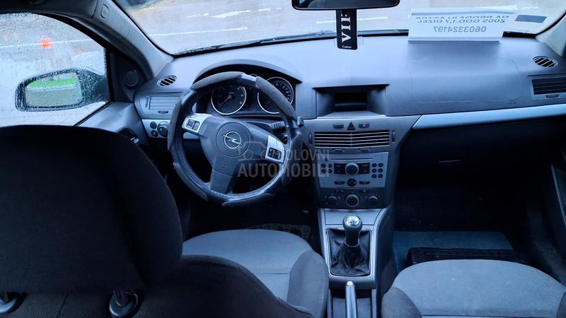 Opel Astra H 