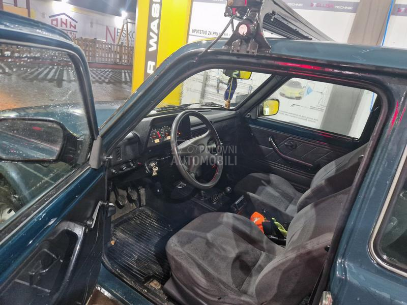Lada Niva 