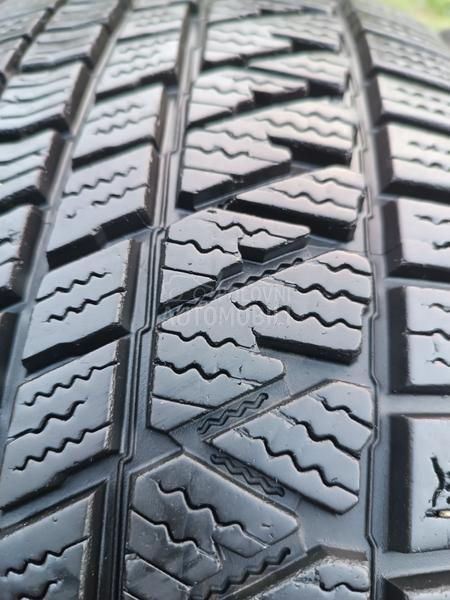 Kumho 215/55 R18 Zimska