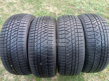 Kumho 215/55 R18 Zimska