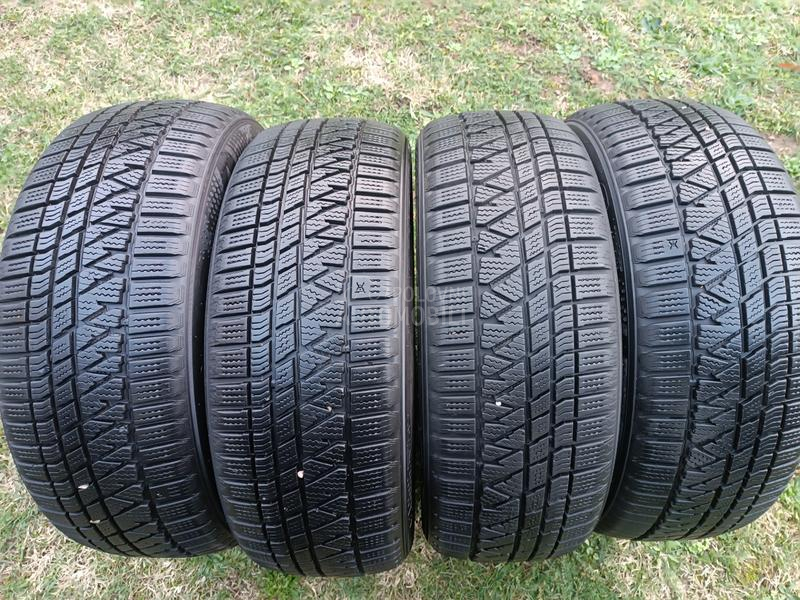 Kumho 215/55 R18 Zimska