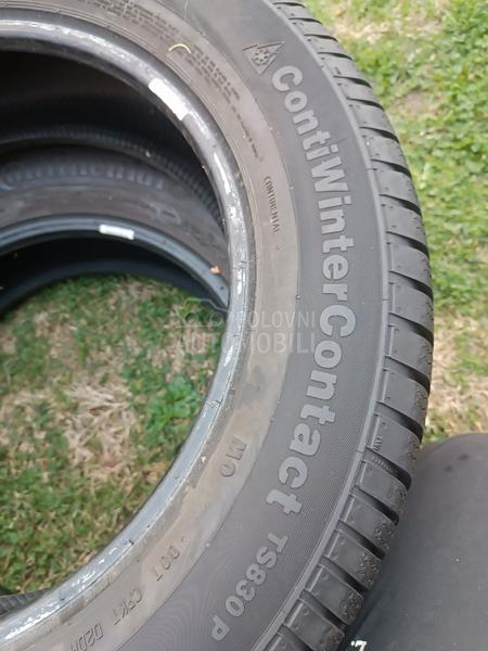 Continental 215/60 R17 Zimska